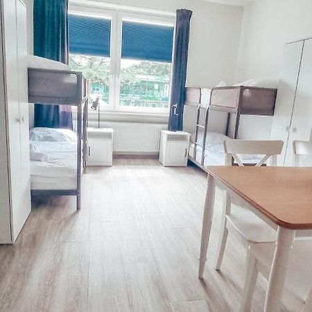 Sechsbettzimmer "Blau" In Zentraler Lage Bremen Exterior photo