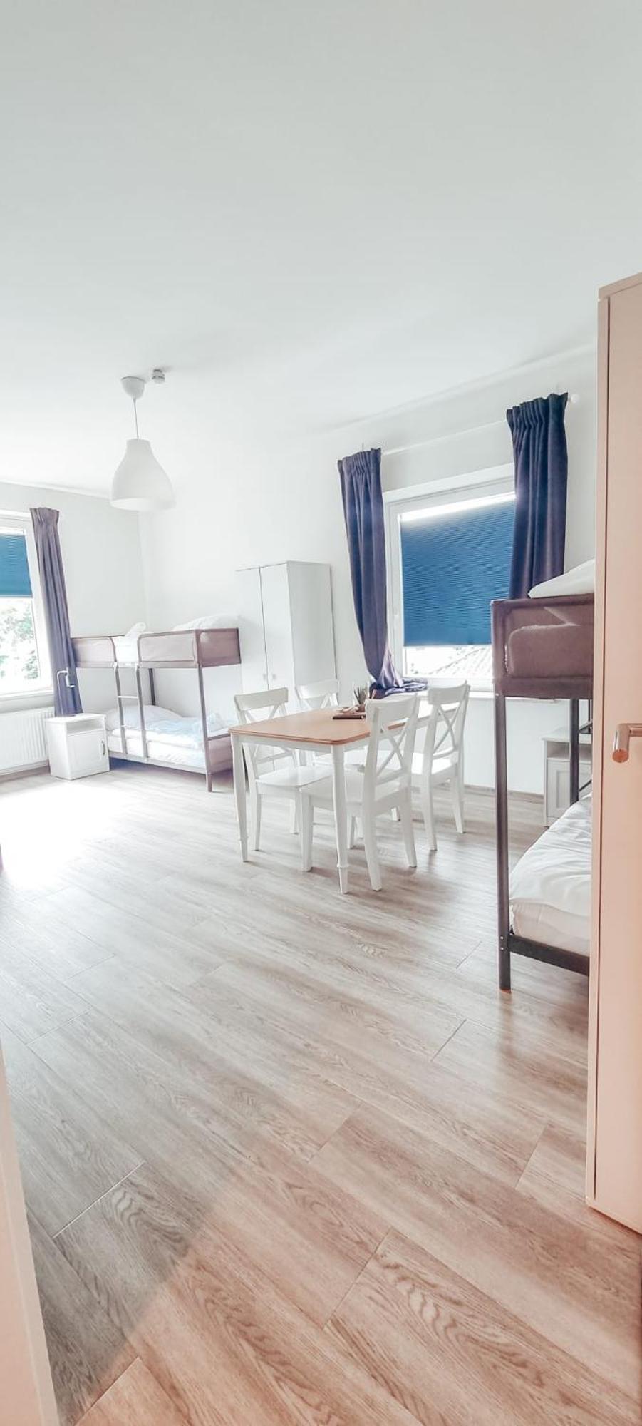 Sechsbettzimmer "Blau" In Zentraler Lage Bremen Exterior photo